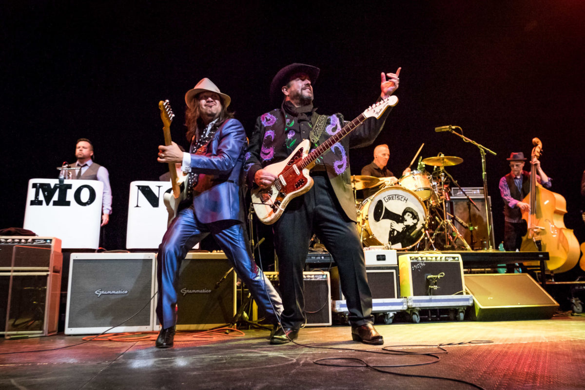 Eddie Perez, Raul Malo, and The Mavericks on stage in Austin Texas at the Moody Theater September 26, 2015